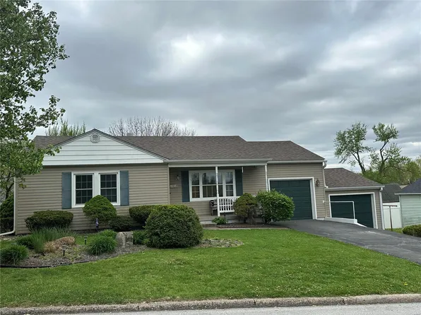 3403 Greenway Rd, Hannibal, MO 63401