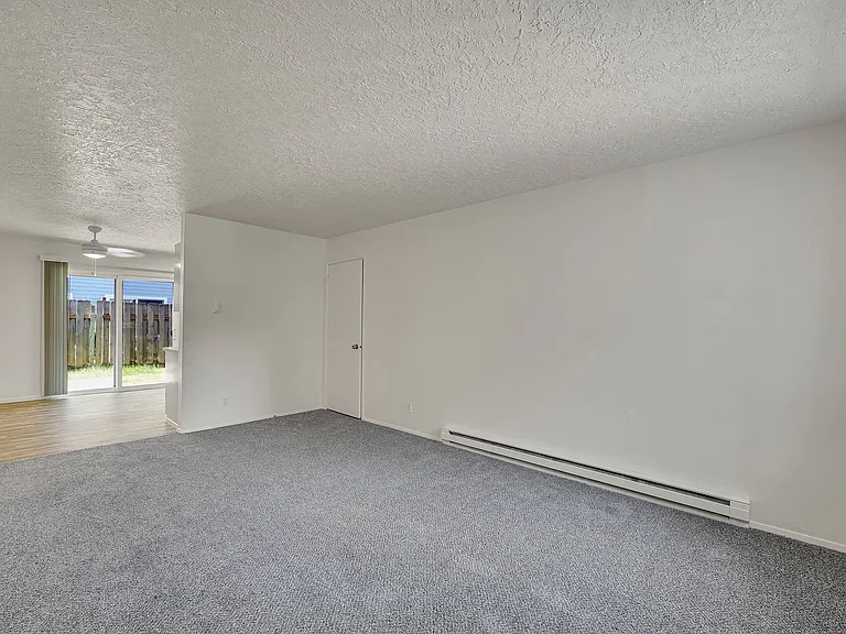 1038 NE 21st Ave — Photo 10