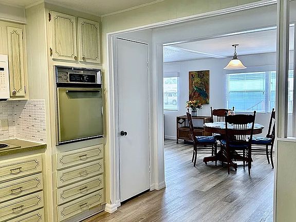 5th image of 195 Spanish Lakes Dr