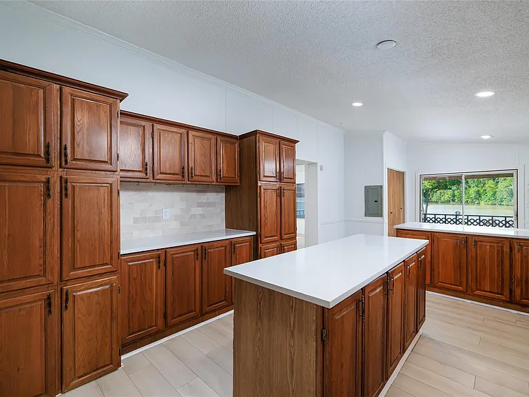 1579 Tara Dr — Photo 7