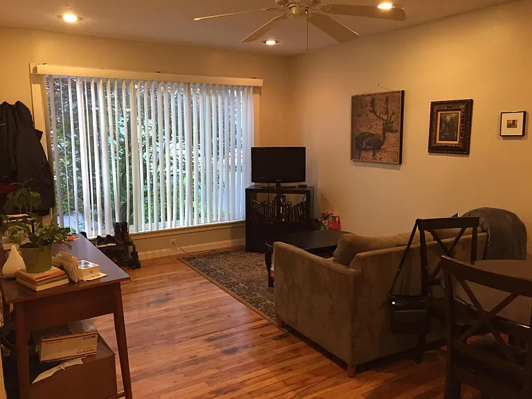5422 N Montana Ave — Photo 2