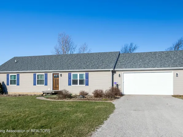 4216 Cattle Dr, Stockbridge, MI 49285