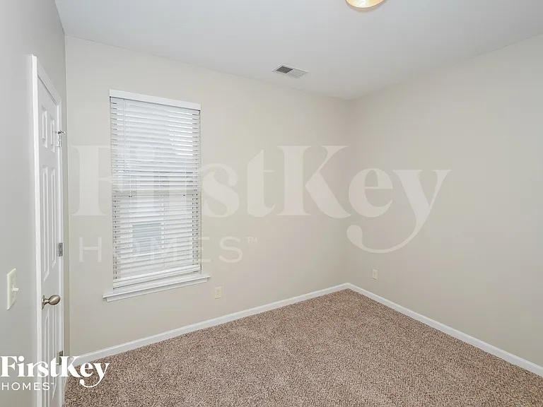 1254 Easterwood Blvd — Photo 13