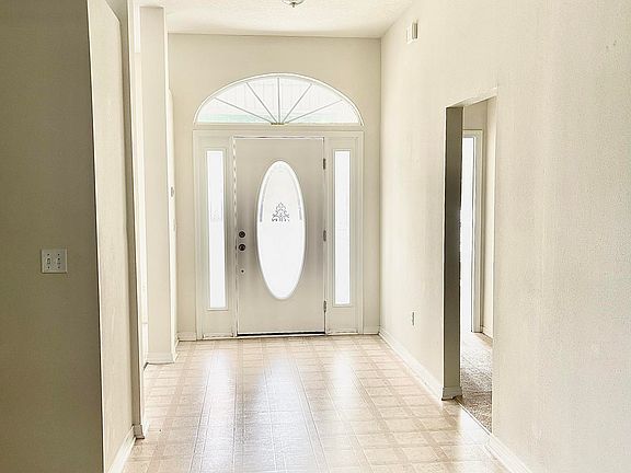 4th image of 15677 Moss Hollow Dr