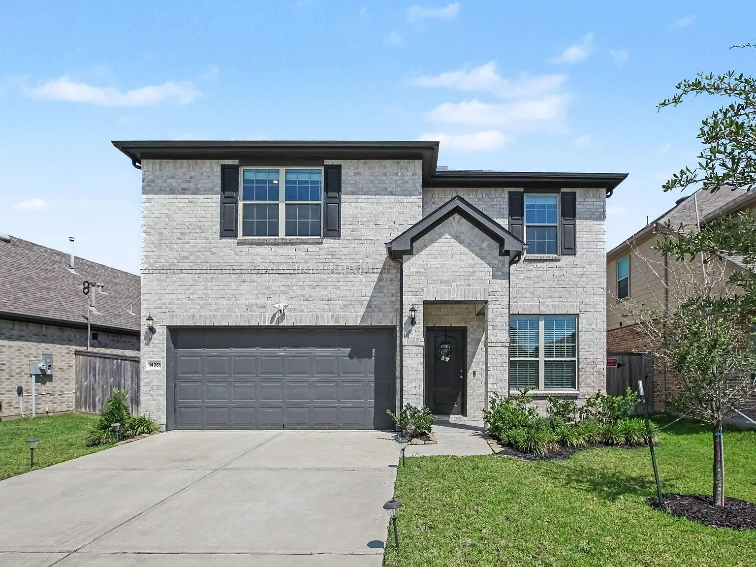 4 bed, 2.5 bath, 2625 sqft, $3,100 — Photo 2