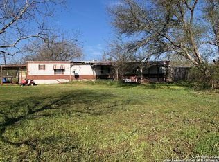 500 Westgate St, Seguin, TX 78155
