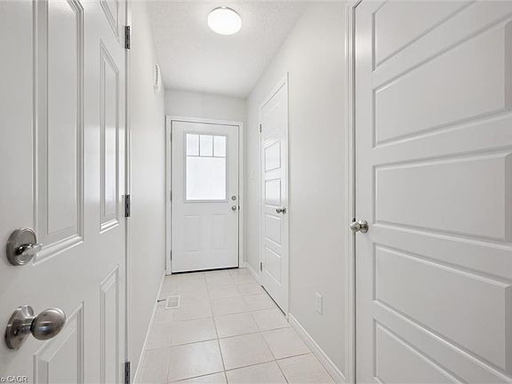 4th image of 1989 Ottawa St S #50