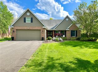 254 W Parkside Dr, New Castle, PA 16105