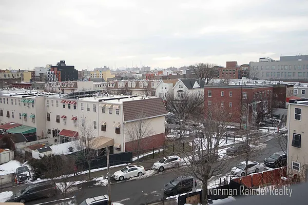 Rented by Norman Raindel, LREB | media 33