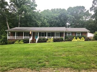 5 Knollwood Cir, Liberty, SC 29657