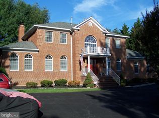 16454 Emory Ln, Rockville, MD 20853