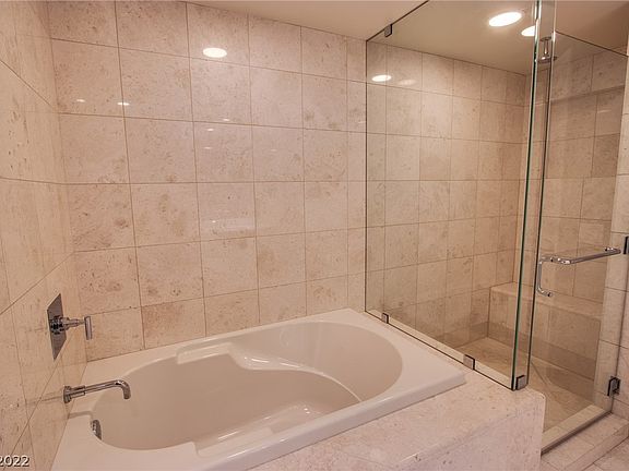 5th image of 222 Karen Ave Unit 3304