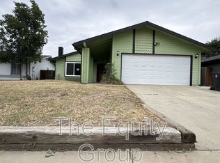 1840 S Sundance St, Tulare, CA 93274