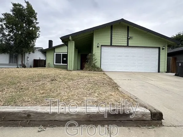 1840 S Sundance St, Tulare, CA 93274