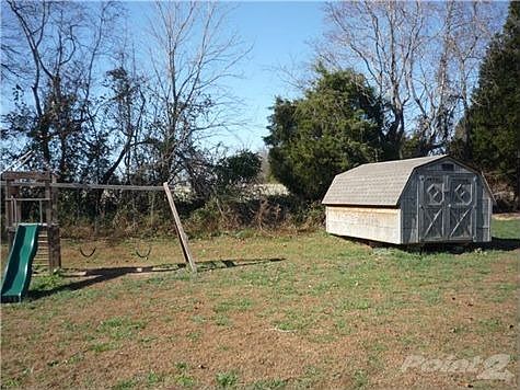 3rd image of 678 Superior Ln