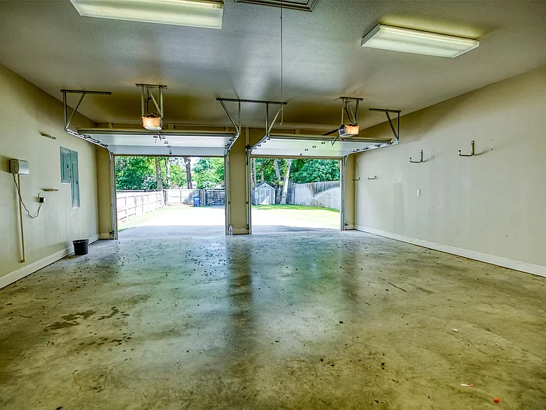 1035 Timber Elm — Photo 35