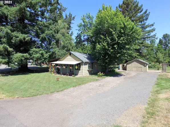 33761 Hampton Rd, Eugene, OR 97405