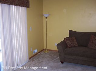 3259 Dodd Ln, Eagan, MN 55121