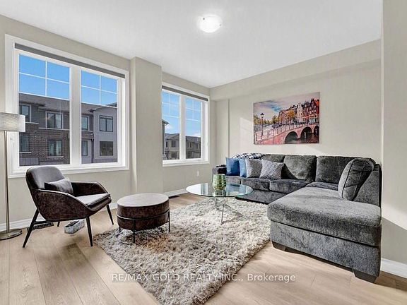 5th image of 10 Birmingham Dr #139