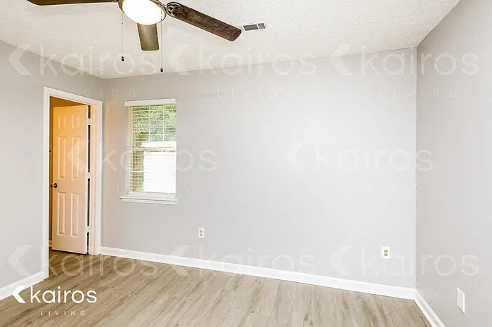 208 Deer Pkwy — Photo 9