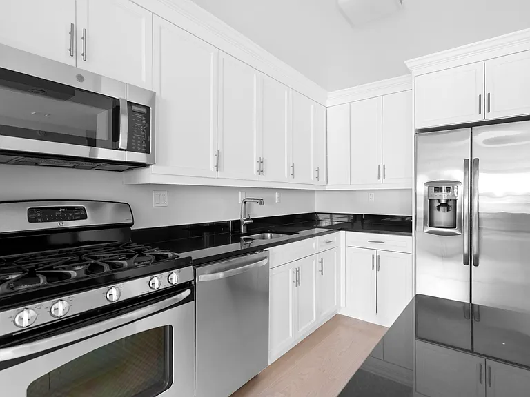 155 W 68th St #819 — Photo 6