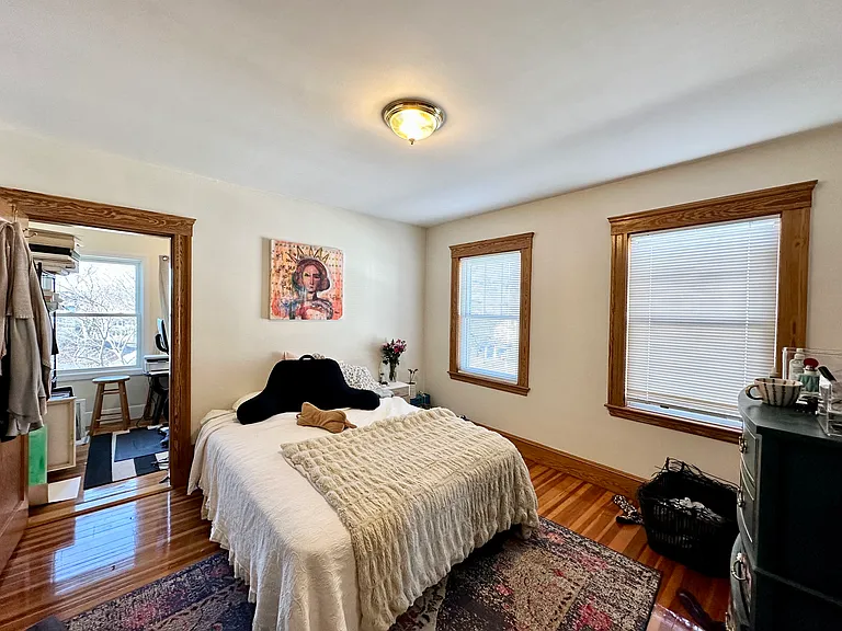 290 Waverley Ave #1 — Photo 7