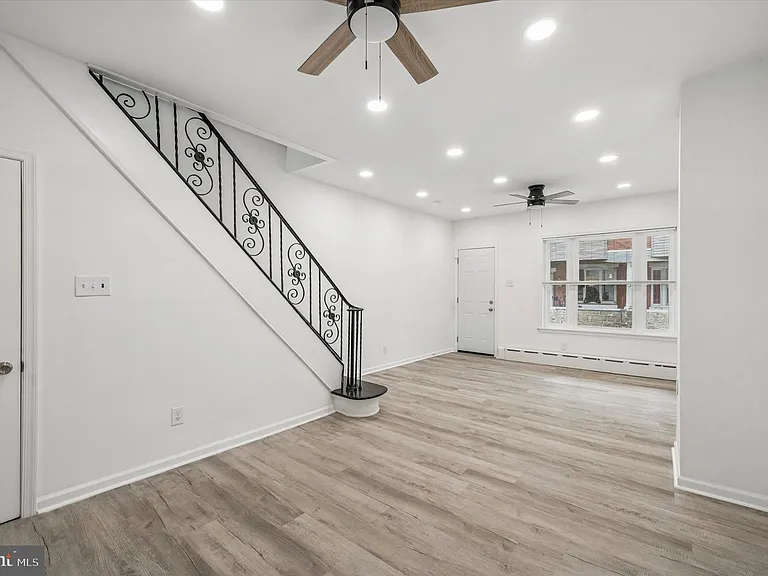 1523 S Etting St — Photo 4