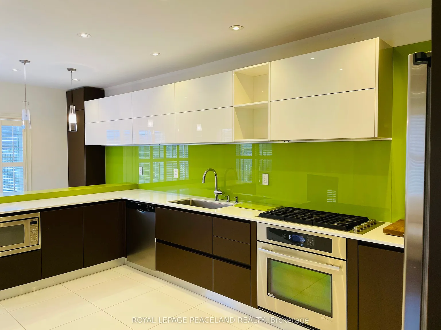 3 bed, $4,500 — Photo 2