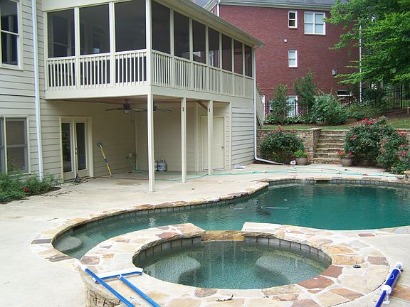 Hot tub/spa and heated pool