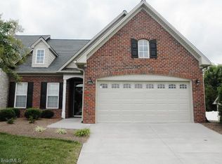 800 Pelican Ln, Clemmons, NC 27012