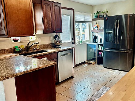 4th image of 11363 Newland Street