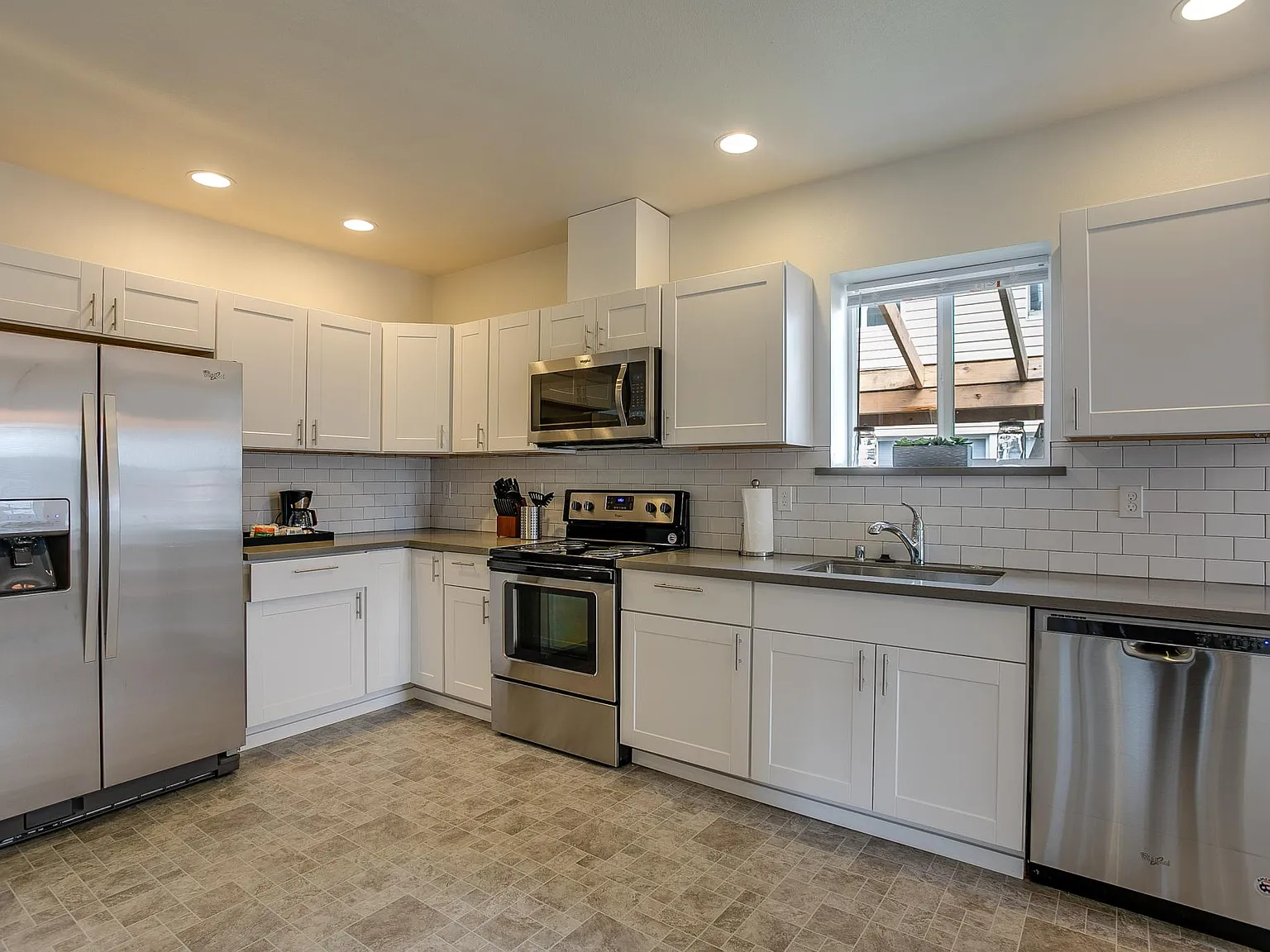 3901 S Angel Pl — Photo 2