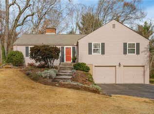 193 Carriage Dr, Glastonbury, CT 06033