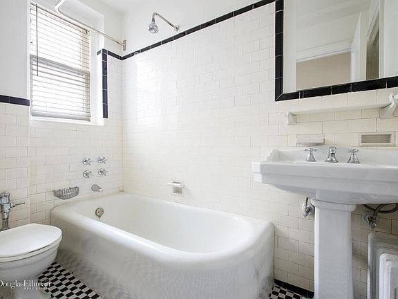4th image of 47 E 64th St #5B