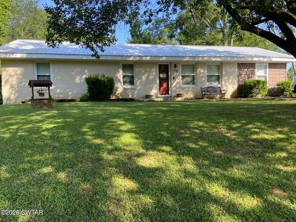 130 Simmons St, Henderson, TN 38340