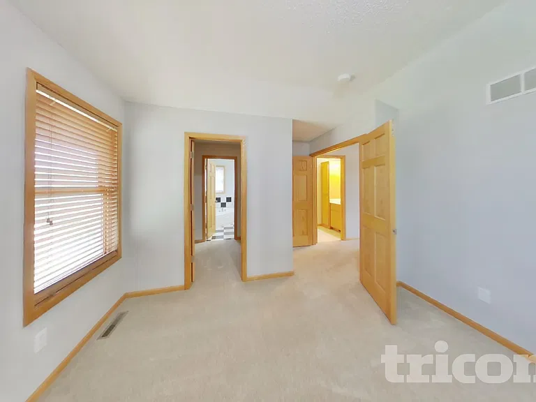 1230 Varner Way — Photo 8