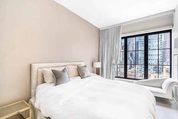 Rented by Compass | media 26