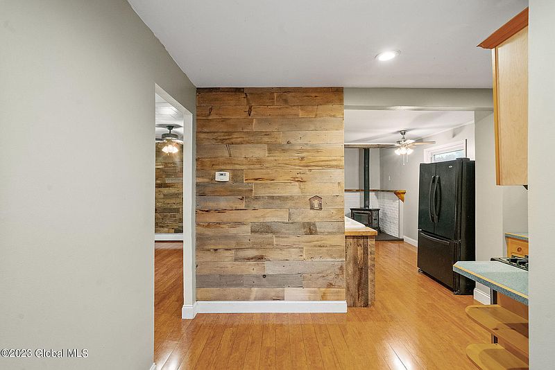 3rd image of 2504 Augustine Avenue