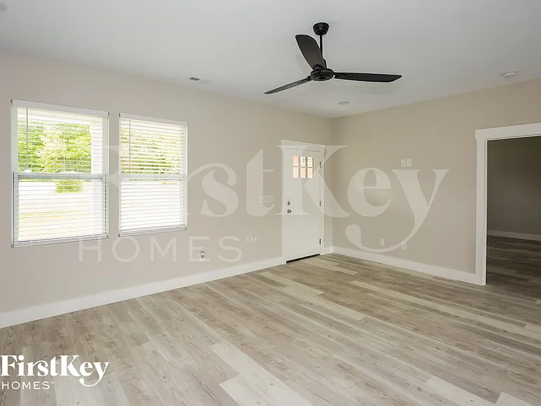 1206 Bel Aire Ave — Photo 5