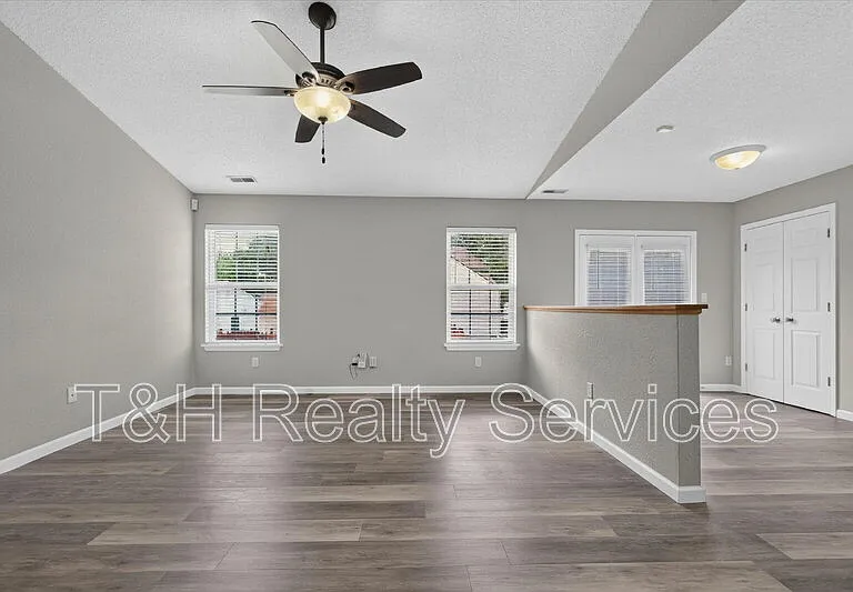 10341 Whitewater Ln — Photo 7