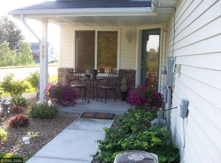 959 Serenity Cir, Nya, MN 55397