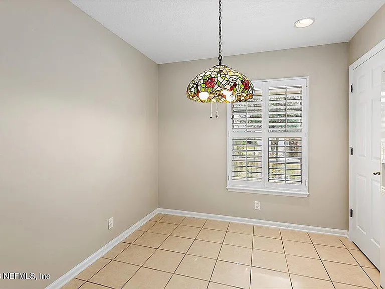 1212 Coghill Cir — Photo 7