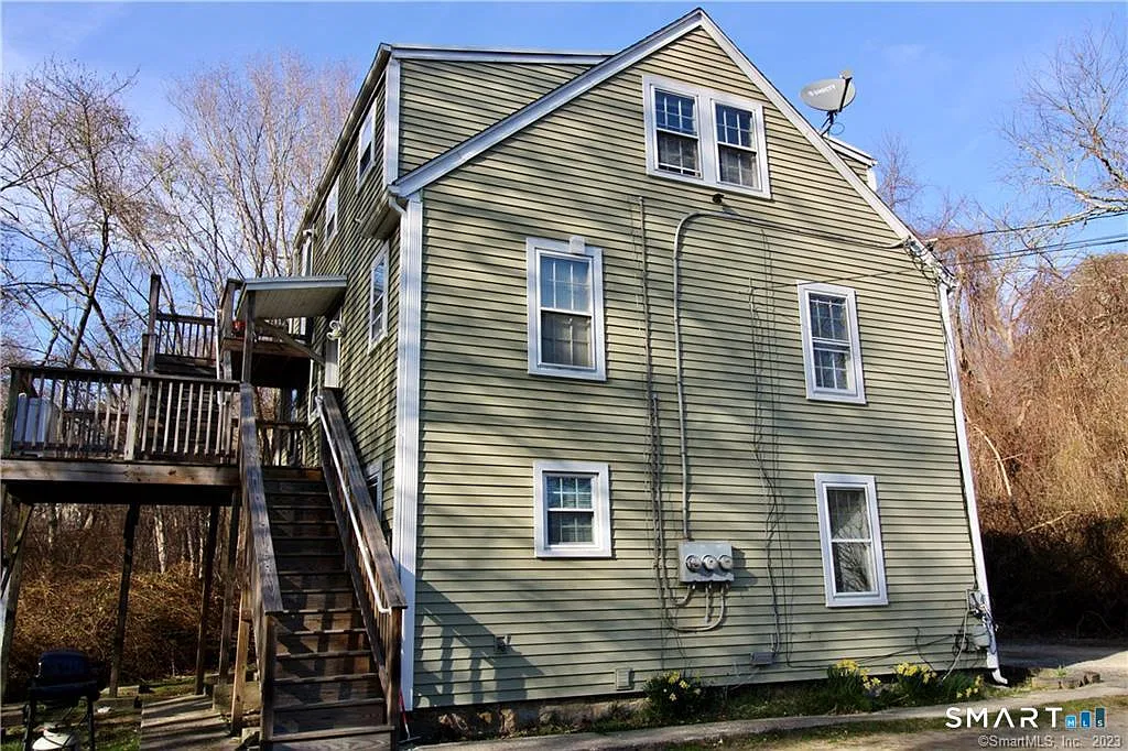 2 bed, 1.0 bath, 672 sqft, $1,700 — Photo 1