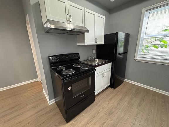 4th image of 1224 S Belmont Ave #C