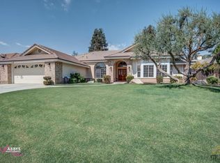 16000 Clarisse St, Bakersfield, CA 93314