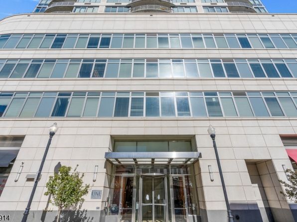 1 Spring St UNIT 1704