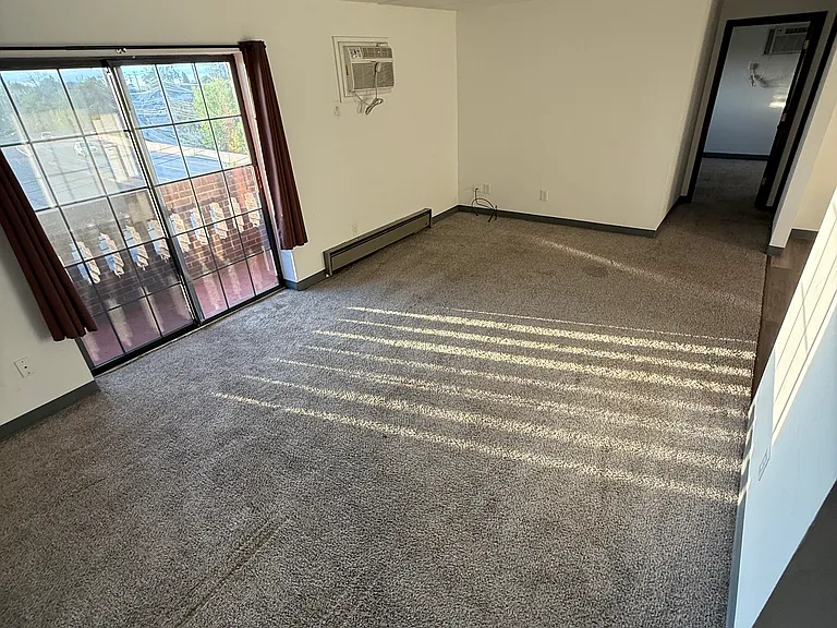 83 Union Ave — Photo 3