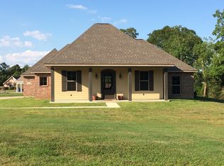 1004 New Castle Rd, Lake Charles, LA 70611