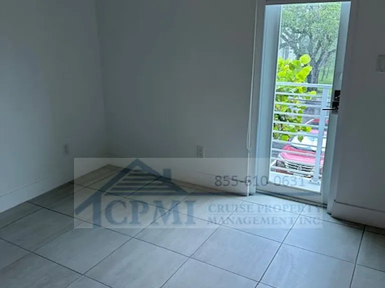 3884 Melaleuca Ln — Photo 9