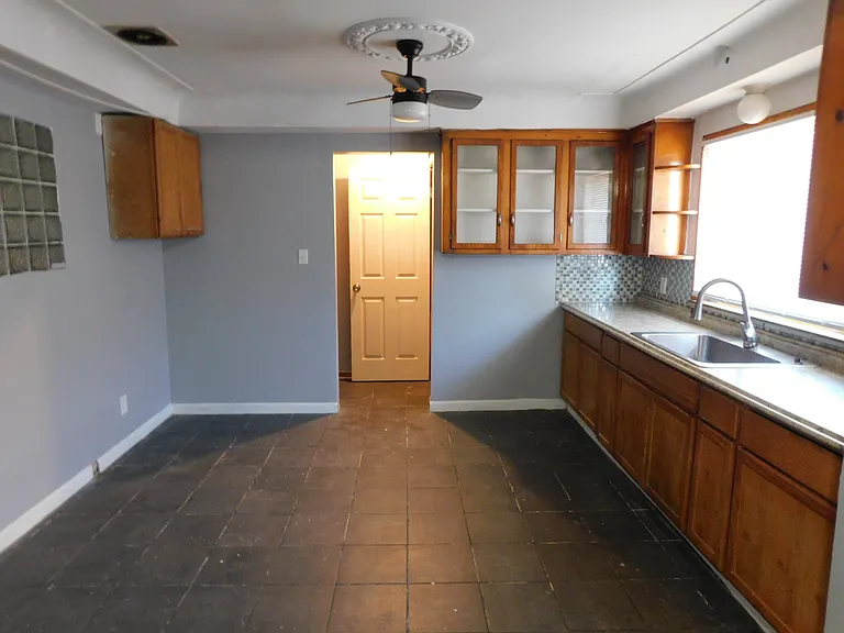 11539 Lakepointe St — Photo 5
